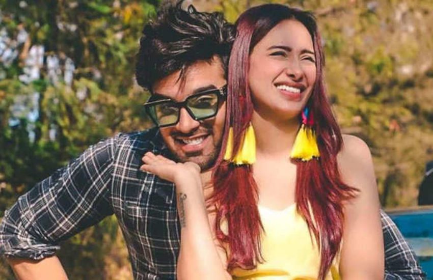 Celebrities Breakup, Star Breakup, TV Star Breakup, Bigg Boss Affair, Celebrity Love Cheat, Couples made in Bigg Boss, Big boss