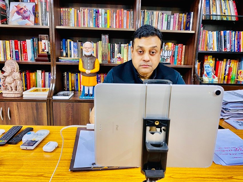 Sambit Patra Marriage, Sambit Patra Wfe
