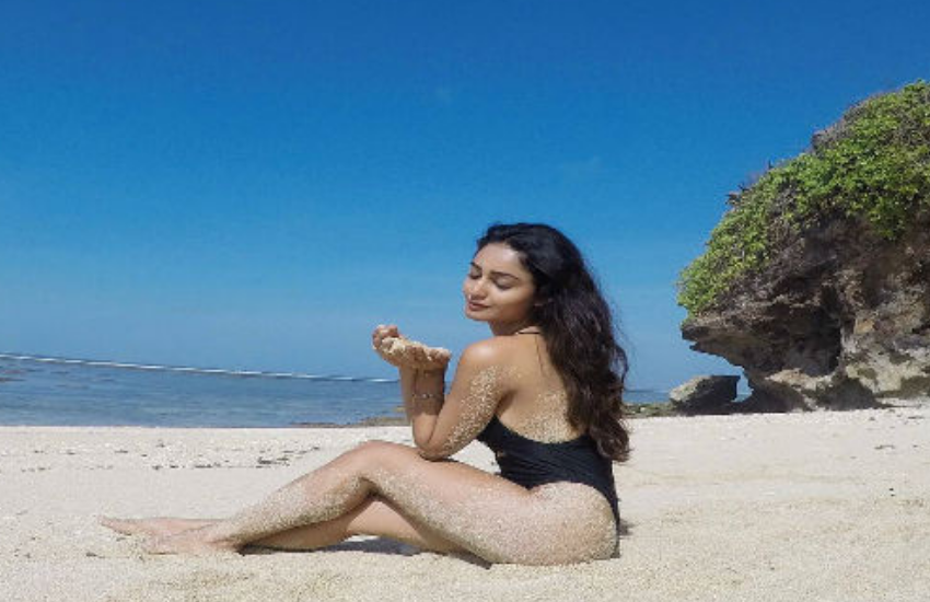 tv actress bikini photo, tv star troll, body shaming