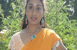 युवक के साथ फ्लैट में मृत मिली थीं मशहूर अभिनेत्री, मौत ने मनोरंजन जगत को कर दिया था दंग