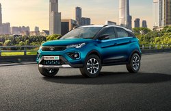 Tata Nexon Dark Edition: 1 लाख 38 हजार रुपये की डाउनपेमेंट के बाद घर ले जाएं ये कार, जानें पूरी डिटेल