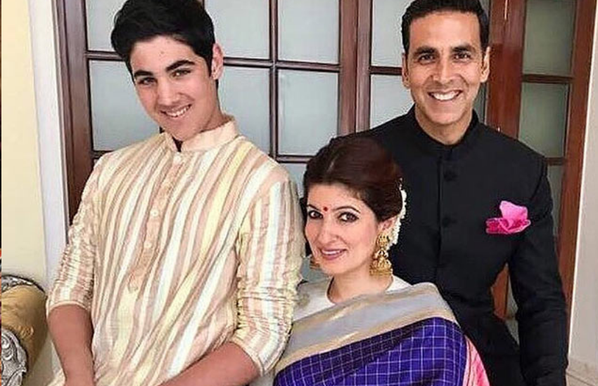 Dimple Kapadia, Twinkle Khanna, Rajesh Khanna, Akshay Kumar