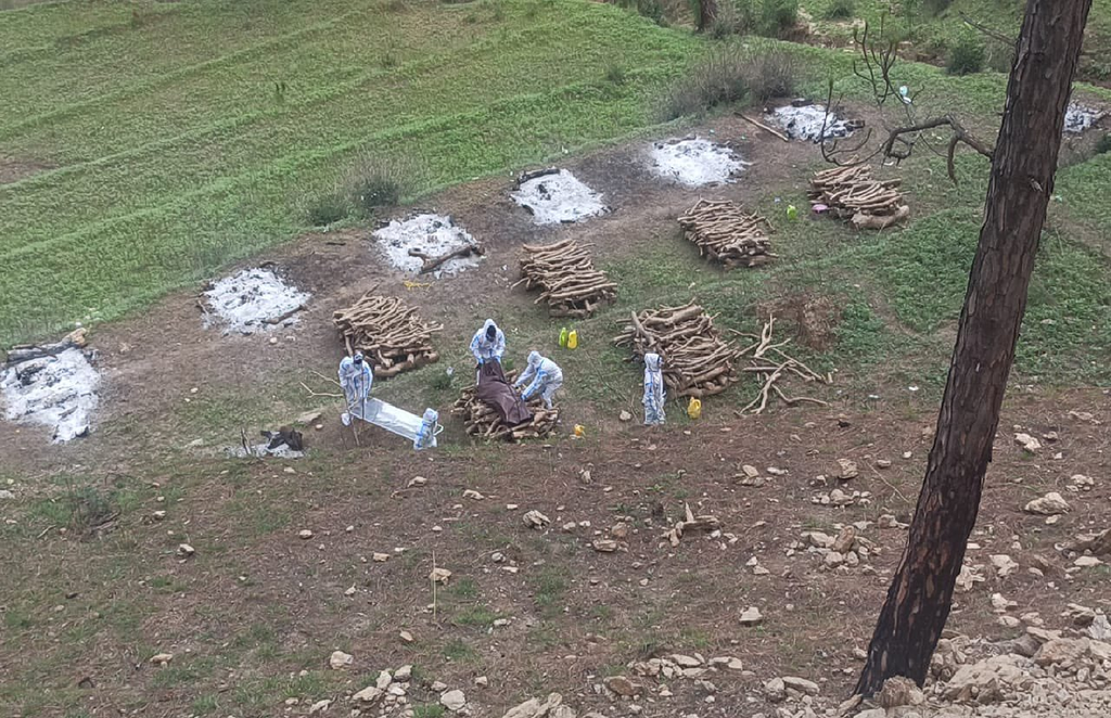 UTTARAKHAND, CORONA, CREMATION IN FIELD, BJP GOVERNMENT, KUMBH MELA