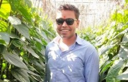 सिंगापुर से लाखों की नौकरी छोड़ भारत वापस आ गए थे अभिषेक सुराना, दो बार क्लियर कर चुके हैं UPSC, आज हैं IAS अधिकारी