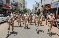 कोरोना: लॉकडाउन का उल्लंघन करने वालों से मध्य प्रदेश पुलिस लिखवा रही राम नाम, बंगाल में तीन भाजपा एमएलए गिरफ़्तार