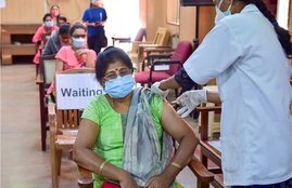 corona , vaccination, ravish kumar