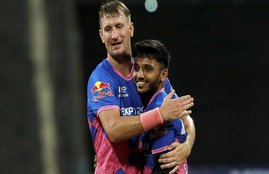 chetan sakariya, chetan sakariya's father, chetan sakariya covid-19, IPL2021 chetan sakariya, chetan sakariya in IPL, rajasthan royals, IPL 2021, jansatta