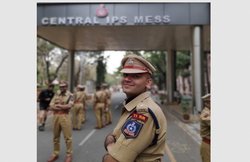 4 बार UPSC में हुए असफल तो मान ली थी हार, IPS अक्षत कौशल की कहानी…