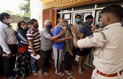 यूपी में पिछले 24 घंटे में 357 लोगों की मौतें, संक्रमण के 31,165 नए केस सामने आए; उत्तराखंड में एक दिन में सर्वाधिक 7783 कोविड मरीजों के मिलने का नया रिकार्ड