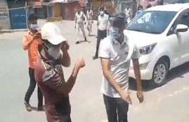 Chhattisgarh, chhattisgarh news, collector, lockdown, coronavirus, violation rules of covid19, surajpur district collector, surajpur district collector slaps young man, collector video viral on social media, social media, chhattisgarh police, Chhattisgarh News in Hindi, Latest Chhattisgarh News in Hindi, Chhattisgarh Hindi Samachar, Collector beat up youth, Surajpur, Chhattisgarh, Lockdown, Coronavirus, video, कलेक्टर ने युवक को पीटा, सूरजपुर, छत्तीसगढ़, लॉकडाउन, कोरोना वायरस, वीडियो, jansatta
