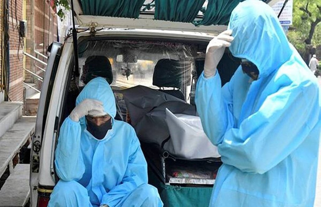 jaipur golden hospital, Jaipur golden hospital deaths, Jaipur golden hospital, Delhi covid news, Delhi news, Jaipur Golden Hospital, 20 patients died, oxygen, oxygen supply, oxygen crisis in Delhi, coronavirus, Delhi Covid-19 updates, Delhi News,जयपुर गोल्डन अस्पताल, 20 मरीजों की मौत, ऑक्सीजन, ऑक्सीजन सप्लाई, दिल्ली में ऑक्सीजन संकट, कोरोना वायरस, दिल्ली कोविड-19 अपडेट्स, दिल्ली न्यूज,Hindi News, News in Hindi, jansatta