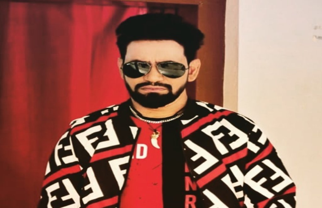 dinesh lal yadav nirahua, nirahua political career, nirahua films