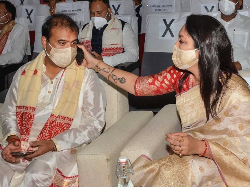 Hemanta Biswa Sarma lovestory, Himanta biswa sarma wife
