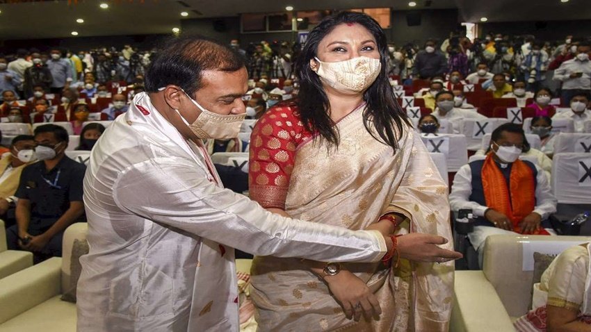 Hemanta Biswa Sarma lovestory, Himanta biswa sarma wife