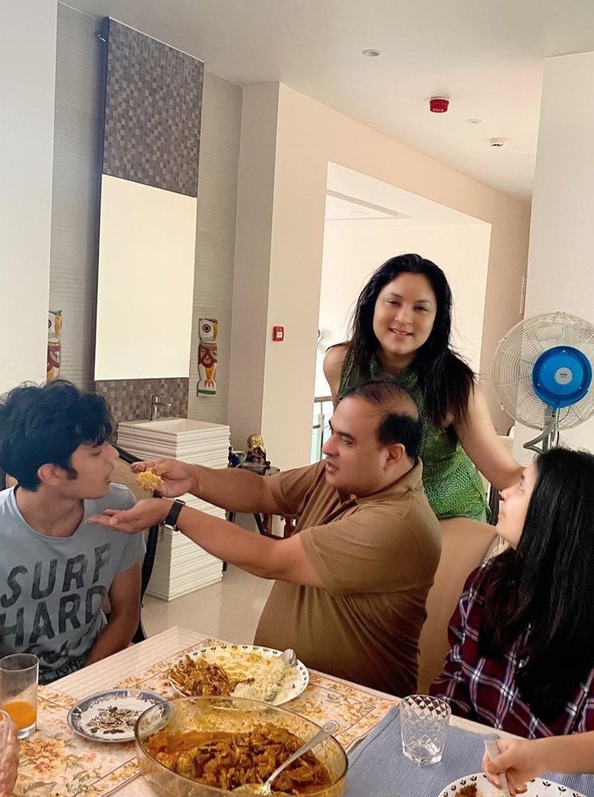 Hemanta Biswa Sarma lovestory, Himanta biswa sarma wife