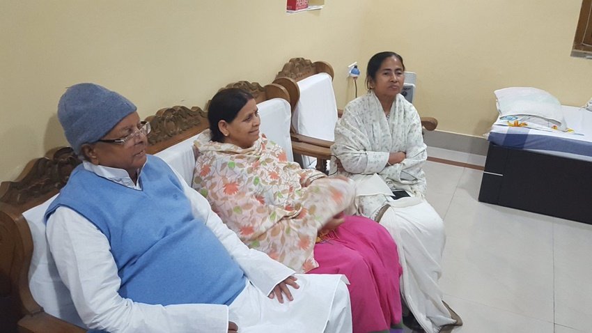 lalu prasad yadav daughters, Rajlakshmi yadav MIL Dimple Yadav, Mamata Banerjee lifestyle, bengal violence