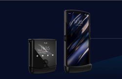 Motorola का ये फोल्डेबल फोन मिल रहा है आधी कीमत में, 1 लाख रुपये से अधिक है वैल्यू