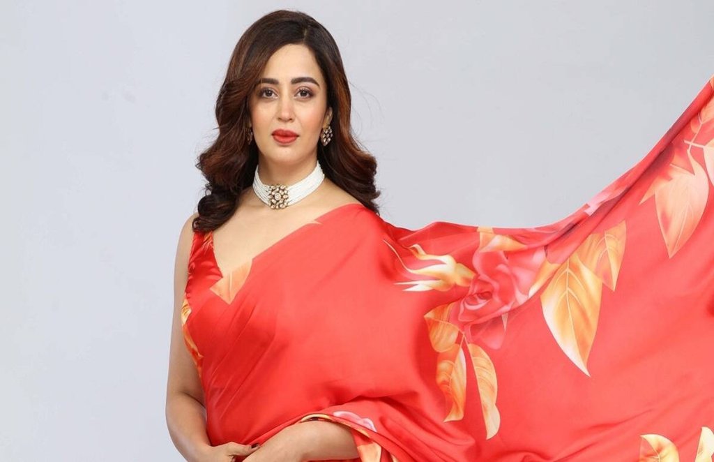 nehha pendse, neha pendse