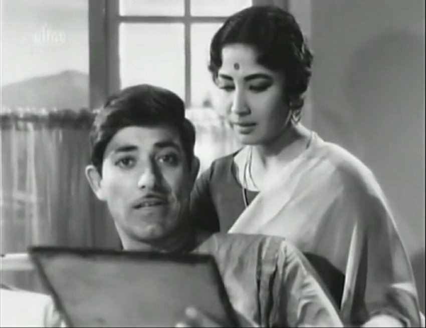 राजकुमार का प्यार जो सिर्फ मीना कुमारी के पैर देखकर ही शुरू हुआ था वह कभी मुकम्मल नहीं हो पाया। मीना कुमारी फिल्म की रिलीज से पहले ही इस दुनिया से चल बसी थीं। ( <a href="https://www.jansatta.com/photos/picture-gallery/raajkumar-life-story-when-amitabh-bachchan-friend-rajkumar-express-his-last-wish-before-death-know-interesting-facts/1710002/">राजकुमार ने मरने से पहले जताई थी आखिरी ख्वाहिश, लाश जलने के बाद ही लोगों को हुई खबर</a> )