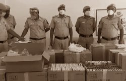 ऑक्सीजन संकट! 2 दिन में खान मार्केट इलाके से 400 से ज्यादा कॉन्संट्रेटर बरामद, रेड के बाद कई धंधेबाज गिरफ्तार