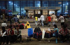 Indian railway, covid-19 vaccine, Covid-19, corona virus, SMS agitation, covid death, indian railway death, indian railway covid positive, IRCTC, national news, piyush goyal, jansatta