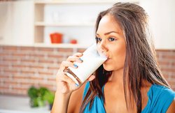 कब और कैसे करें दूध का सेवन, आहार में खूब सेहत में भरपूर