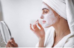 Skin Care: त्वचा को निखारने के साथ ही टैनिंग को भी दूर करता है लीची से बना फेस पैक, घर पर इस तरह करें तैयार