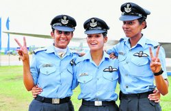 Indian Air Force Recruitment 2021: महिलाओं के लिए इंडियन एयर फोर्स में नौकरी का मौका, इन पदों के लिए कर सकती हैं अप्लाई