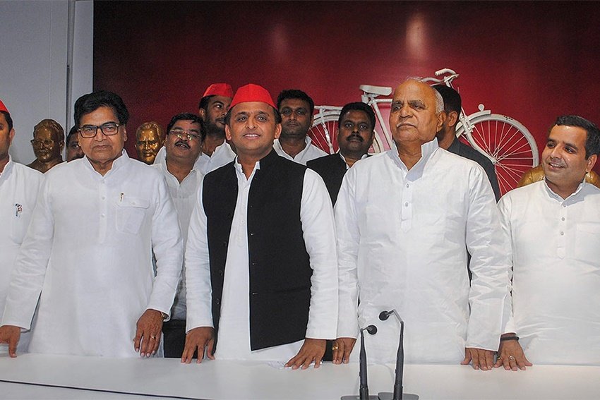 Dimple Yadav, Akhilesh Yadav SP, Mulayam Singh second wife