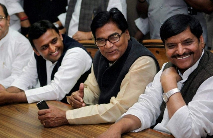 Dimple Yadav, Akhilesh Yadav SP, Mulayam Singh second wife