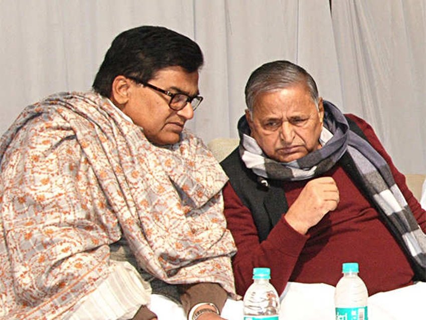 Dimple Yadav, Akhilesh Yadav SP, Mulayam Singh second wife