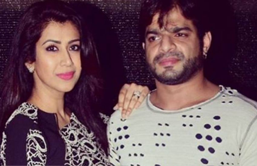 अंकिता ने मिसकैरेज के करीब दो साल बाद अपना दर्द बयां किया कि, साल 2018 में वह एक एड शूट के लिए अपनी मां के साथ थाइलैंड जाने वाली थीं। वह प्रेग्नेंट थी इसलिए डॉक्टर से सलाह ली थी। (<a href="https://www.jansatta.com/photos/lifestyle-gallery/govinda-niece-soumya-seth-was-so-broken-due-to-divorce-in-pregnancy-used-to-find-ways-of-suicide/1748922/ ">प्रेग्नेंसी में तलाक से इस कदर टूट गई थीं गोविंदा की भांजी की ढूढती थीं सुसाइड के तरीके </a> )