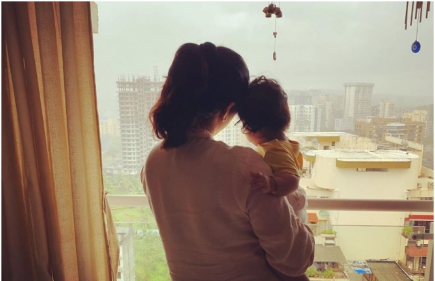 वह खुश थीं कि वह और उनका बच्चा स्वस्थ है, लेकिन बिना किसी कारण अचानक से उनका मिसकैरेज हो गया।