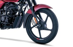 मात्र 40 रुपये प्रतिदिन के खर्च पर खरीदें Bajaj की ये बाइक, मिलेगी 104 kmpl तक का माइलेज