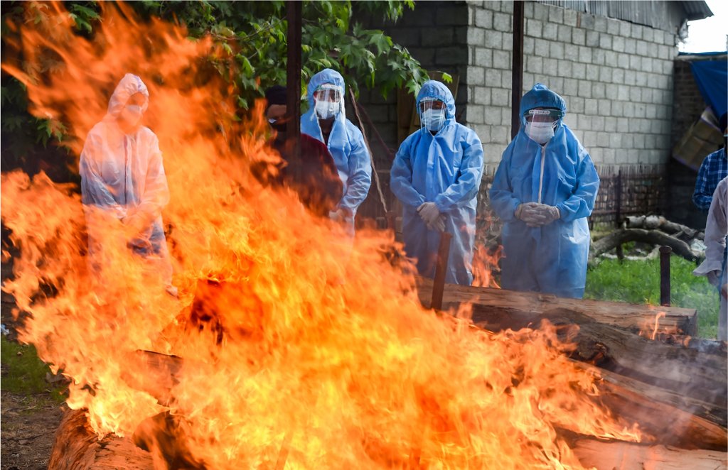 COVID Cremation, Srinagar, India News