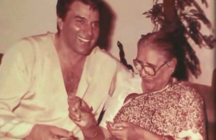 Dharmendra, Hema Malini,