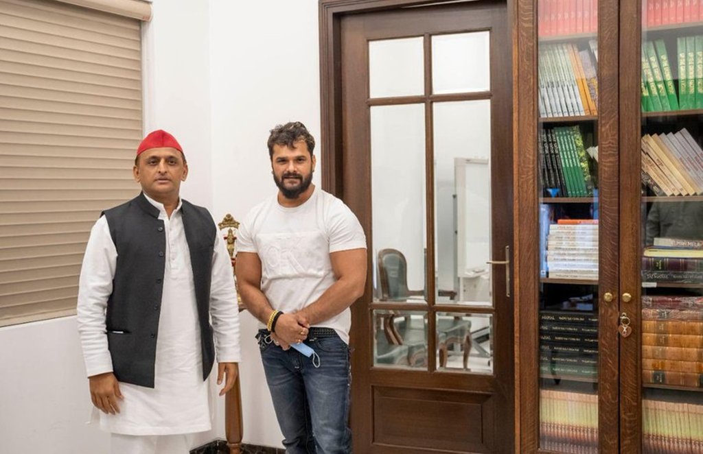 Yogi Adityanath, samajwadi Party