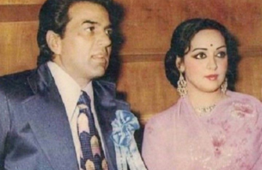 Ahana Deol, Isha Deol, Hema Malini (1)