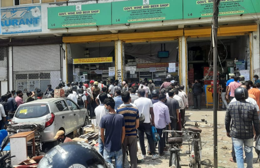 Will we have delivery here too People started asking questions on home delivery of liquor in Delhi