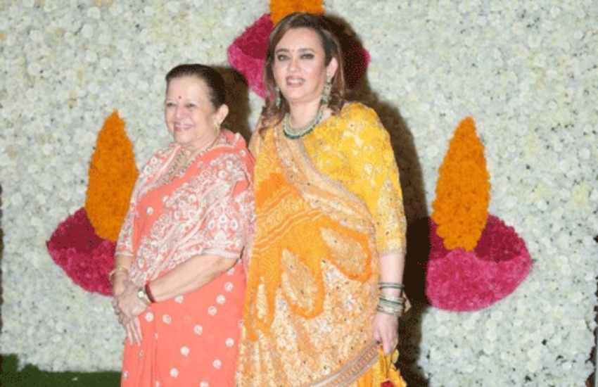 नीता अंबानी की बहन ममता को लाइमलाइट और कैमरे से दूर रहना पसंद है, लेकिन सेलेब्रिटीज अपने बच्चों की टीचर के आगे सिर झुकाना नहीं भूलते। हालांकि अंबानी फैमिली के हर इवेंट में ममता नजर आ ही जाती हैं। (<a href=" https://www.jansatta.com/photos/picture-gallery/reliance-ril-owner-mukesh-ambani-when-only-becuase-of-isha-and-akash-ambani-nita-ambani-change-timetable-of-whole-school/1606497/"> जब नीता और मुकेश अंबानी के बच्चों के कहने पर बदल डाला गया था पूरे स्कूल का टाइमटेबल </a> )