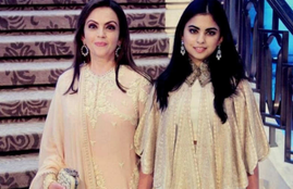 Isha Ambani, Nita Ambani