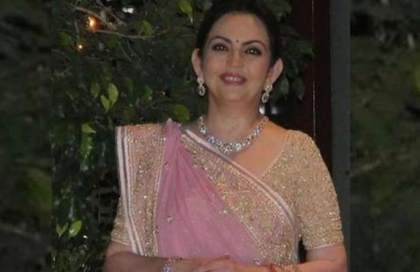 Isha Ambani, Nita Ambani