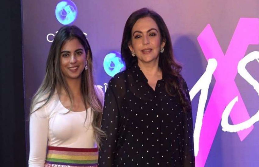 Isha Ambani, Nita Ambani