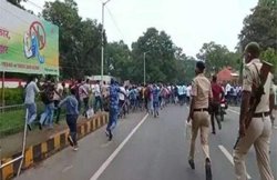 बिहारः मांगी नौकरी, मिली लाठी! नियुक्ति को लेकर STET अभ्यर्थियों का प्रदर्शन, पुलिस ने भांजी लाठियां; हंगामा