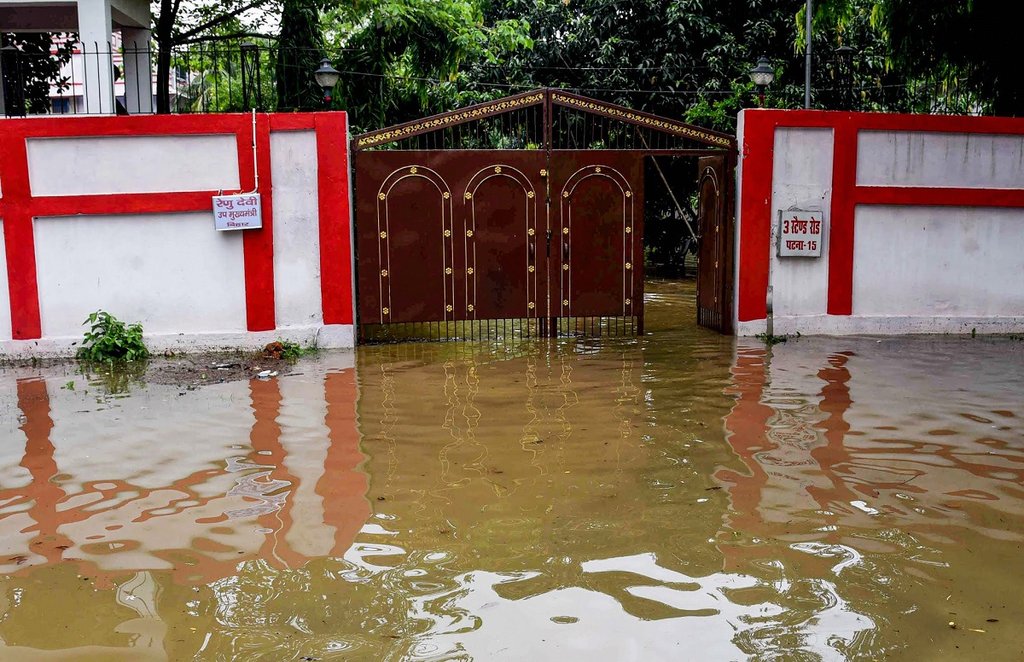 Bihar, Rain, Bihar News in Hindi, Water logging, Patna News, IMD, बिहार, पटना, बारिश, बिहार उप मुख्यमंत्री, jansatta