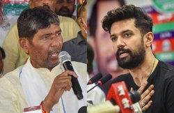 LJP पर “चाचा का कब्जा”, बोले चिराग- मेरे पास मां हैं; पारस ने कहा- कार्यकारिणी में भाड़े की भीड़ थी