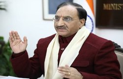 JEE Main, NEET, CBSE Exams 2021: शिक्षा मंत्री छात्रों के संदेह दूर करने के लिए आए लाइव, कही ये बड़ी बात