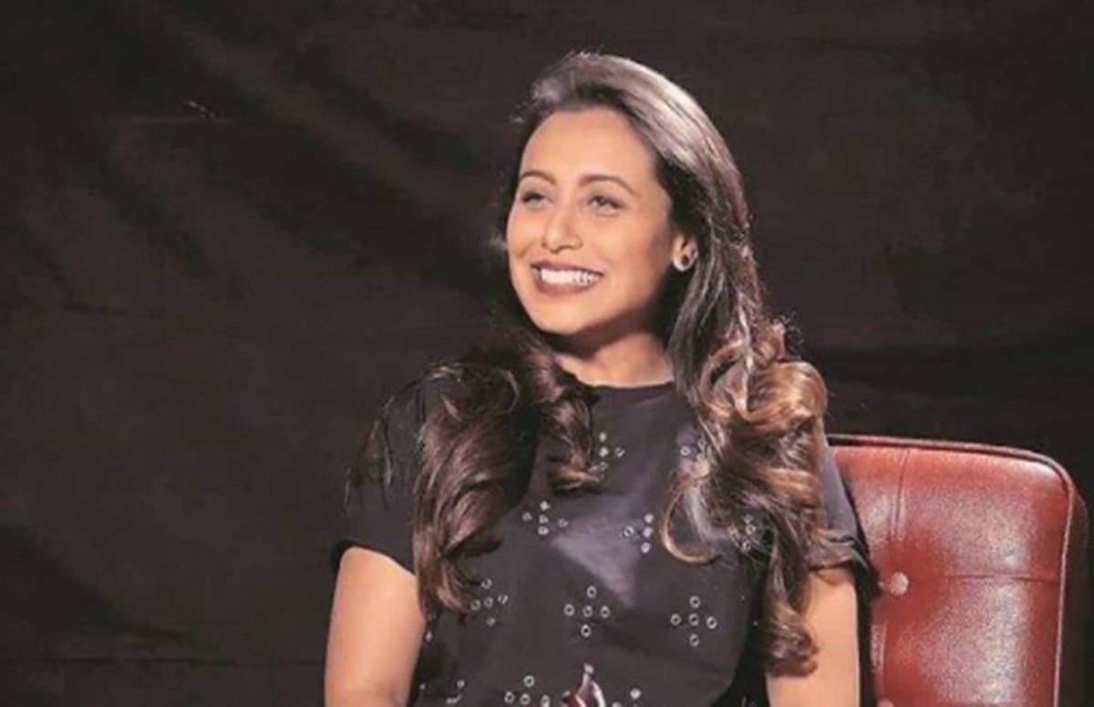 Shahrukh Khan, Rani Mukerji, Priyanka Chopra, luxury car, शाहरुख खान, रानी मुखर्जी, प्रियंका चोपड़ा,