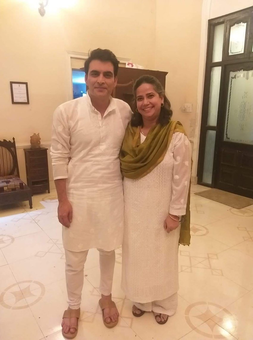 जहर खाने से सदफ जफर का पूरा शरीर नीला पड़ गया। सदफ ने बताया था कि उनकी ऐसी हालत देखने के बाद भी पति ने उन्हें अस्पताल ले जाना सही नहीं समझा।