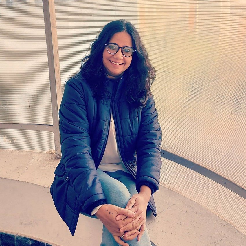 बकौल सदफ अस्पताल ले जाने की जगह उनका पति बेहोशी की हालत में उन्हें पागलखाने छोड़ आया। तीन दिन बाद सदफ के भाई ने उन्हें पागलखाने से छुड़ाया।